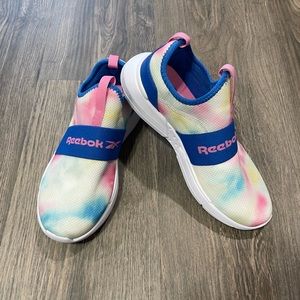 🦋 Reebok Size 5 Slip On Shoes